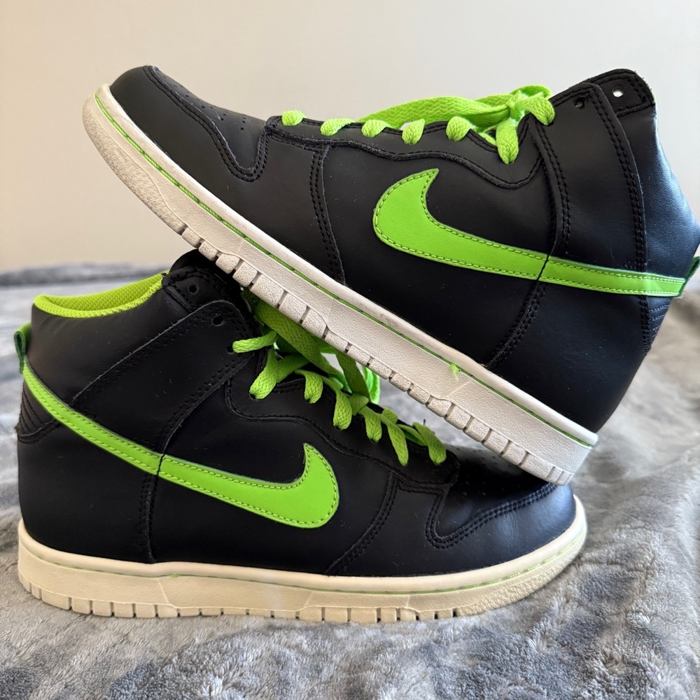 Nike US 6Y Dunk High Premium Black/Volt/White Glow High-Top Sneakers 308319-015